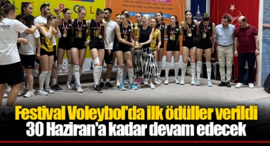 Festival Voleybol'da ilk ödüller verildi