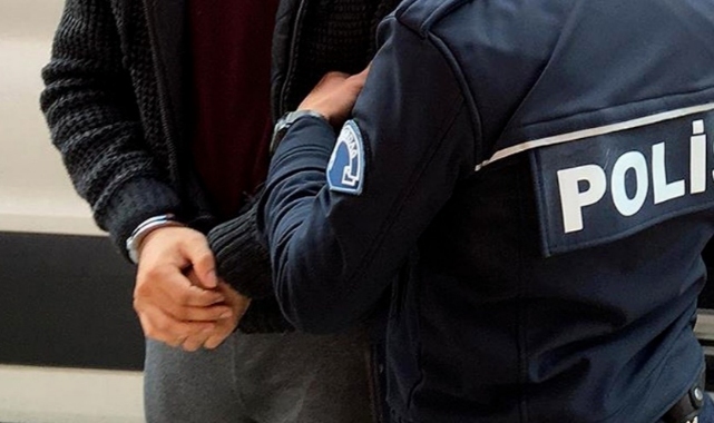 İstanbul merkezli 36'ilde gerçekleştirilen FETÖ operasyonu kapsamında gözaltına alınan 61 muvazzaf asker tutuklandı