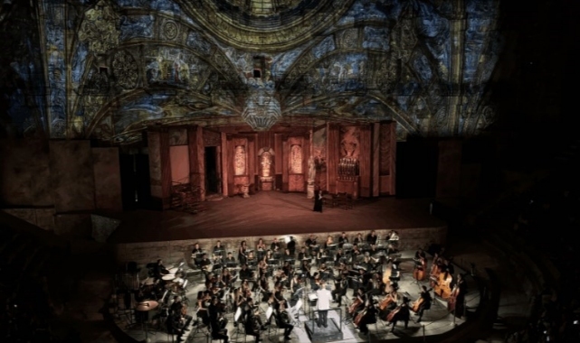 İzmir birçok sanat etkinliğine ev sahipliği yapacak