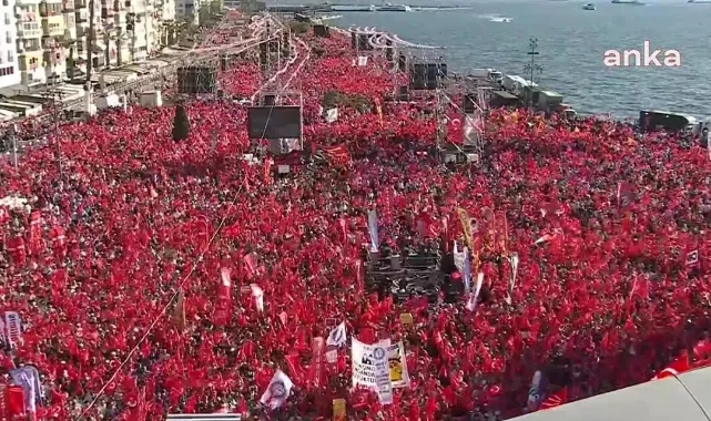 İzmir'de 'Millet İradesine Sahip Çıkıyor' mitingi: Yüz binler Gündoğdu'nda toplandı