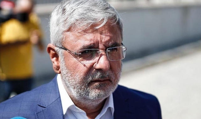 Metiner'den Meclis’e pankart çağrısı: Vekillerin dokunulmazlıkları kaldırılmalı