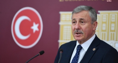 Selçuk Özdağ: “Yoksulluk sınırının altındaki maaşlar akademiyi tehdit ediyor”