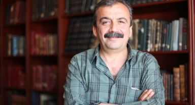 Siyasetçi, yönetmen, oyuncu, yazar: Sırrı Süreyya Önder kimdir?