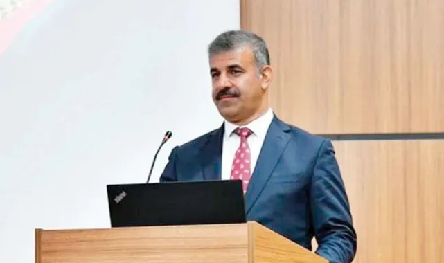 Uçuk maaş bağlattı koltuğundan oldu!