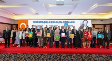 “Zirvede ortaya çıkan fikirler, Manisa’nın geleceği için bir eylem rehberine dönüşecek”