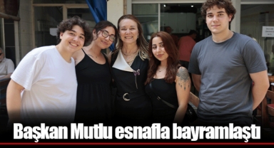 Başkan Mutlu esnafla bayramlaştı