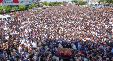 Ferdi Zeyrek için cenaze töreni: On binler uğurladı