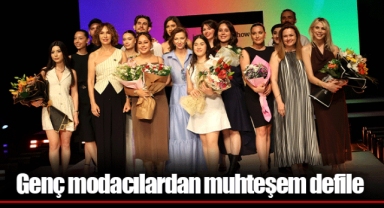 Genç modacılardan muhteşem defile