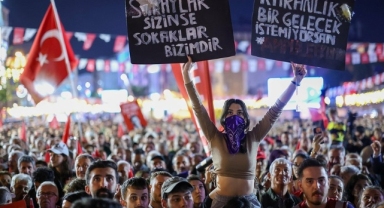 İmamoğlu'na destek eylemlerine katılan 72 kişi hakkında dava açıldı