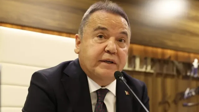 Tutuklu Antalya Büyükşehir Belediye Başkanı Muhittin Böcek Hastaneye Kaldırıldı