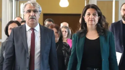 Süreçte yeni adım: DEM Parti heyeti İmralı'ya gitti