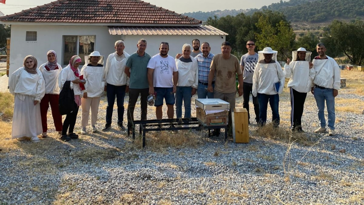 Büyükşehir’den Arıcılara Uygulamalı Eğitim Desteği