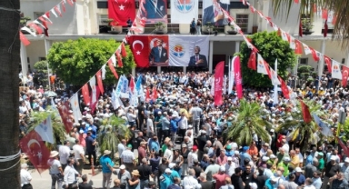 Adana, Zeydan Karalar’a sahip çıktı: