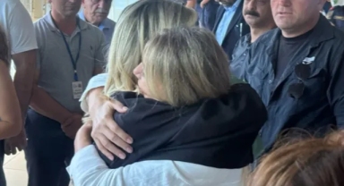 Ahmet Özer'in kızı ve Dilek İmamoğlu haberi duyunca böyle kucaklaştı