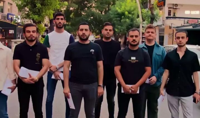 AK Parti Çankaya Gençlik Kolları Esnafa 1 TL Siftah Parası Dağıttı