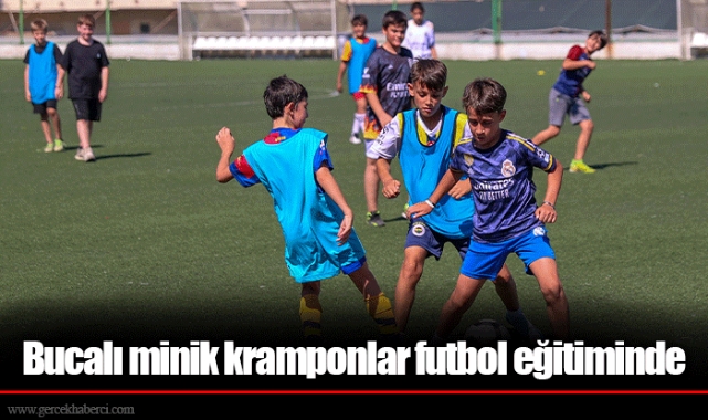 Bucalı minik kramponlar futbol eğitiminde