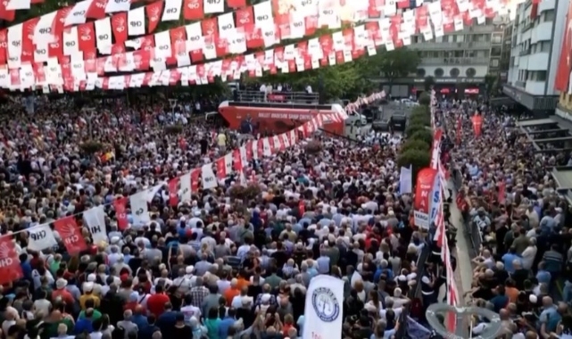 CHP lideri Özel: Erdoğan'a biri bu meydanı göstersin, bir uşak daha alacak yer kalmamış görsün