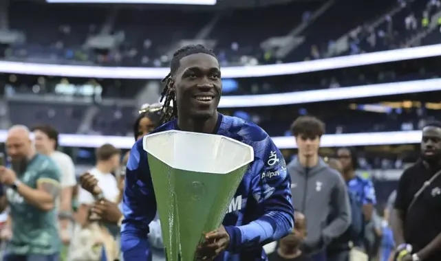 Fenerbahçe'de orta saha için transfer hareketliliği! Yves Bissouma için resmi temas başladı...