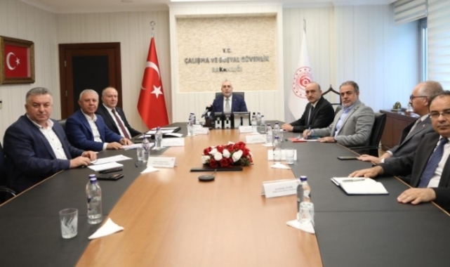 Hükümetten kamu işçisine son teklif: İlk altı ayda yüzde 24, sonraki dönemler için enflasyon oranı