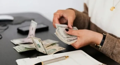Özel sektörün yurt dışına kredi borcu 18,1 milyar dolar arttı