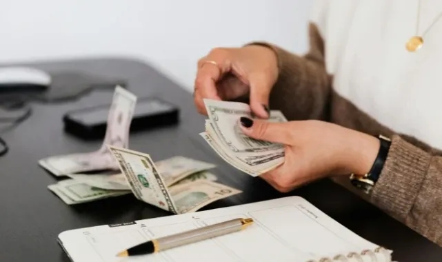 Özel sektörün yurt dışına kredi borcu 18,1 milyar dolar arttı