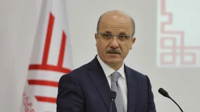 Erol Özvar yeniden YÖK başkanlığına getirildi