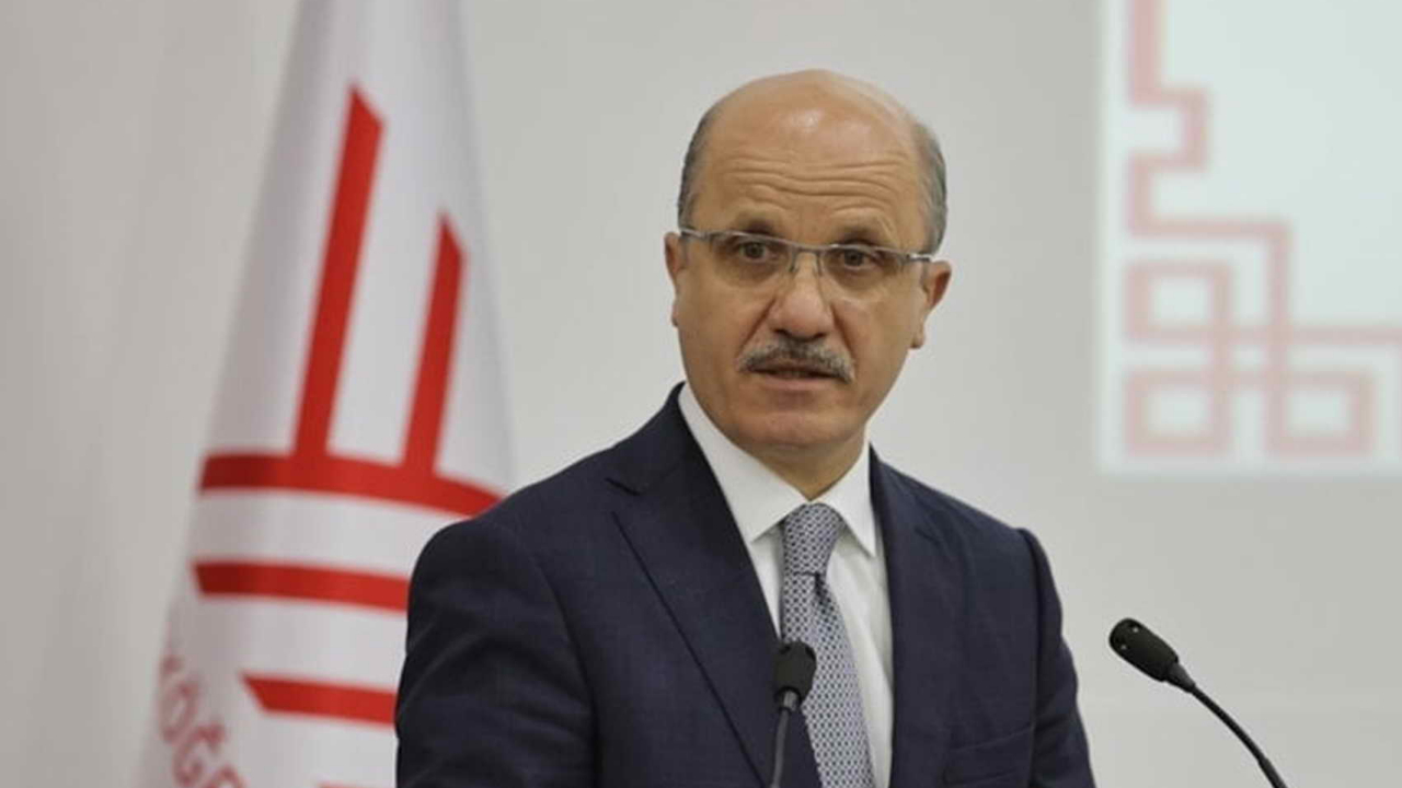Erol Özvar yeniden YÖK başkanlığına getirildi