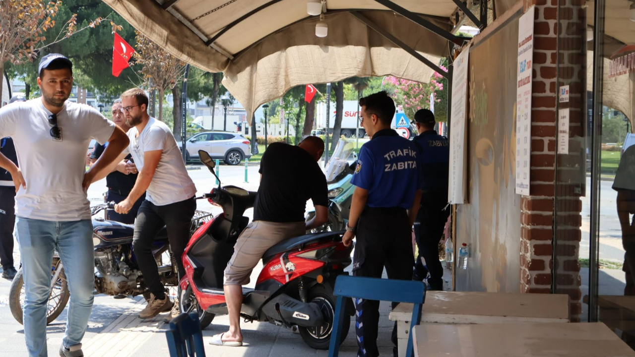 Büyükşehir’den Ahmetli’de Kaldırım İşgallerine Denetim