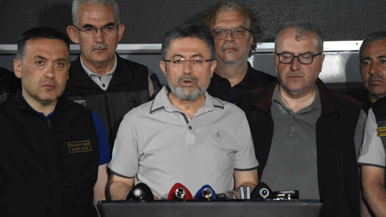 Bakan Yumaklı: 2 yangınla mücadelemiz devam ediyor