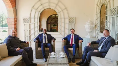 İngiltere Dışişleri Bakanı Lammy: Adil ve kalıcı bir barış için çalışmaya devam ediyoruz