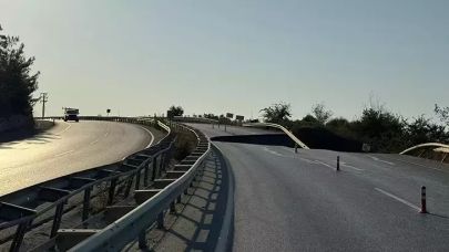 Kara yolu bir anda çöktü! Söke-Kuşadası yolu ulaşıma kapatıldı