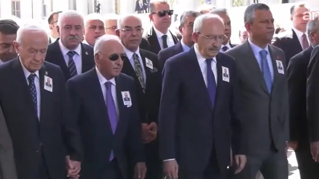 Bahçeli, Özel ve Kılıçdaroğlu yan yana: Eski Sağlık Bakanı Şıvgın için TBMM'de tören