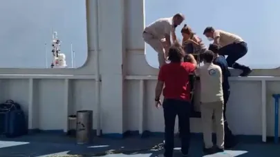 Çanakkale'de vatandaşlar deniz yoluyla tahliye ediliyor