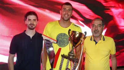 2023 yılı Yüzme Kupası Galatasaray’dan alındı, Fenerbahçe’ye verildi
