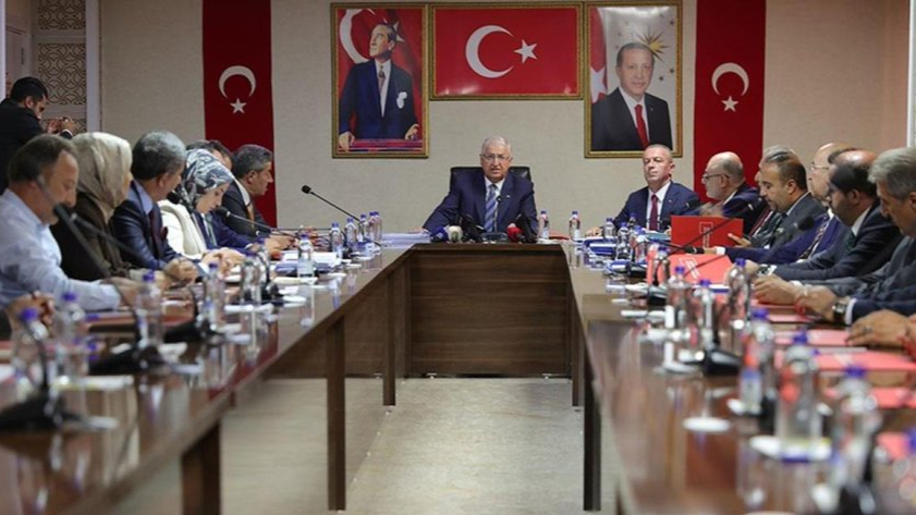 Milli Savunma Bakanı Güler, Hakkari'de süreci anlattı: Huzura, barışa, kardeşliğe ve refaha atılan kapsamlı bir adım