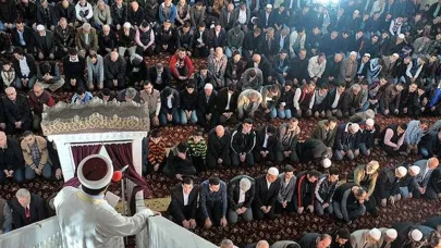 Diyanet'in tartışmalı hutbeleri: En fazla ahlak, namus ve aile temaları işlendi