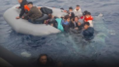 İzmir açıklarında lastik bottan düşen 4 düzensiz göçmen öldü, 2'si kurtarıldı
