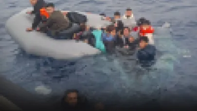 İzmir açıklarında lastik bottan düşen 4 düzensiz göçmen öldü, 2'si kurtarıldı