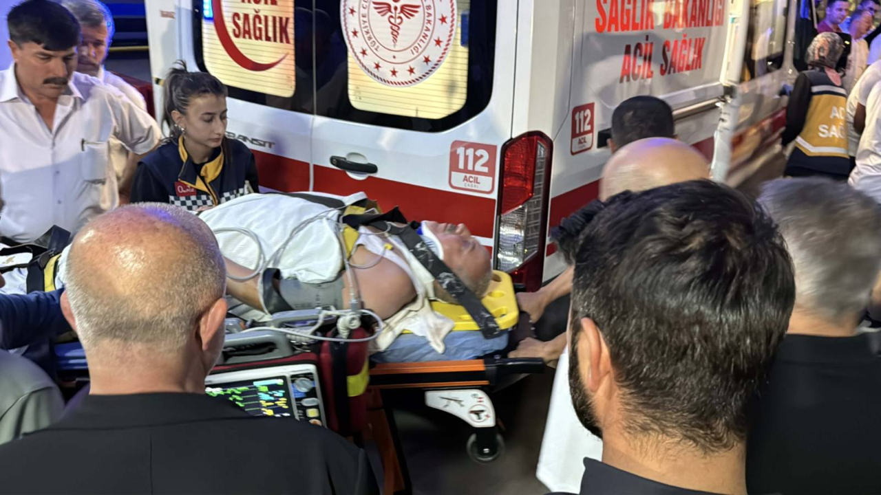 AK Partili belediye başkanının içinde bulunduğu otomobil kaza yaptı; 3 yaralı!
