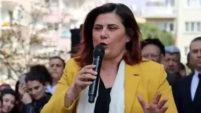 AK Gençlik Çerçioğlu'nu 'bağrına' bastı...  'Seninle gurur duyuyoruz' sloganları atıldı