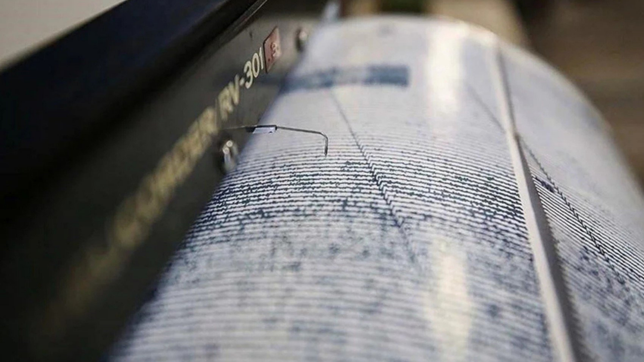 İstanbul'da hissedilen bir deprem oldu