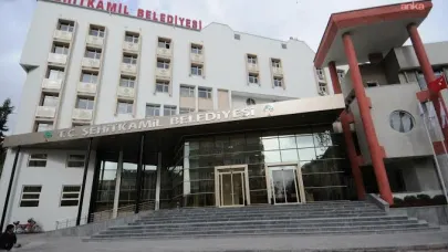 CHP’den AK Parti’ye geçen Şehitkamil Belediyesi, zabıta memuru olarak mühendislik mezunu arıyor