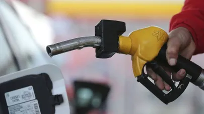 Benzine zam geliyor