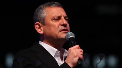 Özgür Özel'den 30 Ağustos mesajı: Unutmamamız gereken tek ilke; "Zafer, 'zafer benimdir' diyebilenindir"