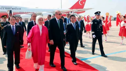 Erdoğan ŞİÖ Zirvesi için Çin'de: Resmi törenle karşılandı