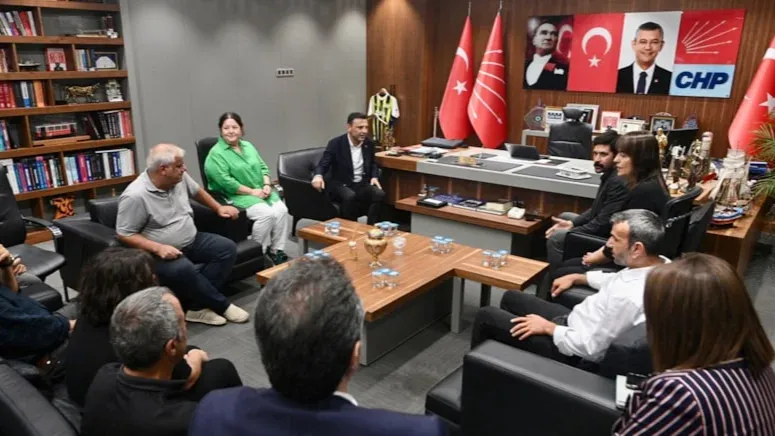DEM Parti'den CHP'ye dayanışma ziyareti