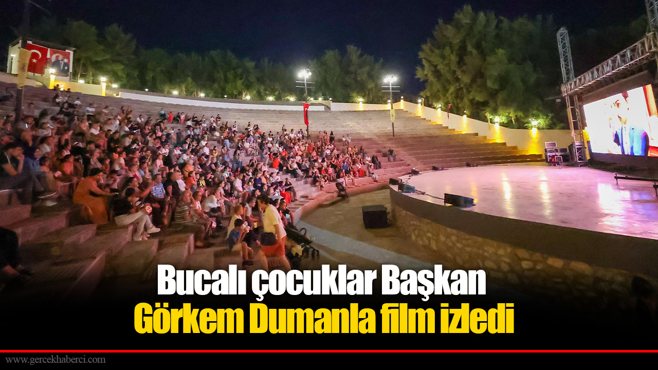 Bucalı çocuklar Başkan Görkem Dumanla film izledi