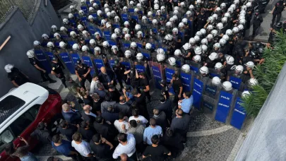 DEM Parti’den CHP İstanbul İl Başkanlığı’na destek ziyareti: Bu operasyon demokrasiye yöneliktir