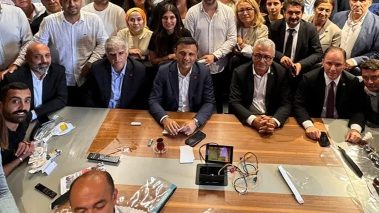 Özgür Çelik: Görevimizin başındayız, CHP teslim alınamaz