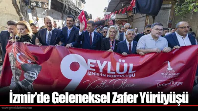 İzmir’de Geleneksel Zafer Yürüyüşü